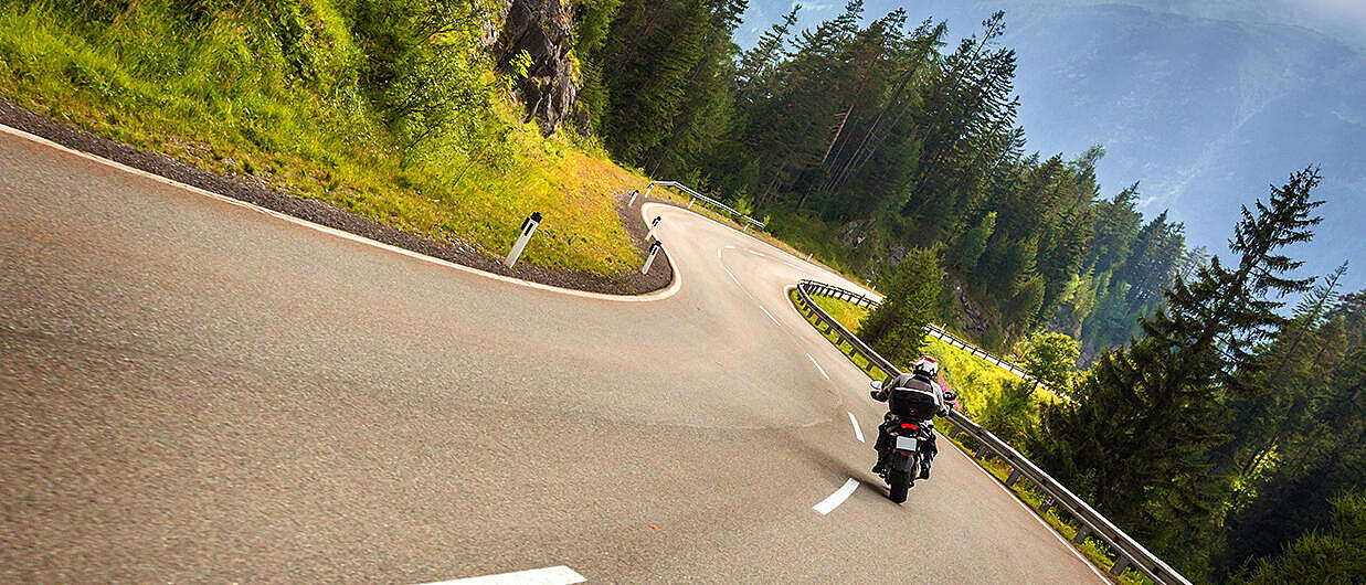 Motorradfahren auf der Landstraße